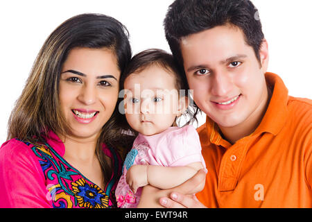 indischer Eltern und Kind baby-Pflege Stockfoto