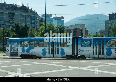 Eine Straßenbahn in Sarajevo Stockfoto