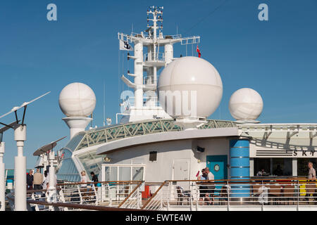 Sonnendeck der "Brilliance of the Seas" Royal Caribbean cruise Schiff, Ostsee, Nordeuropa Stockfoto