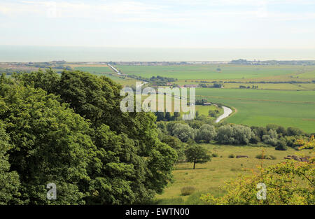 Blick über Romney Marsh aus Saxon Shore Weg, Lympne, Folkestone, Kent, England, Vereinigtes Königreich Stockfoto