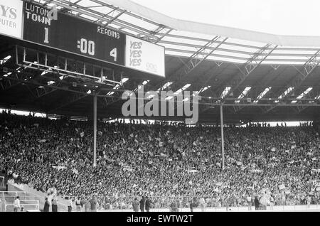 Luton Town 1-4 lesen, 1988 Simod Cup-Finale, Wembley Stadium, London, Sonntag, 27. März 1988. Anzeigetafel Stockfoto