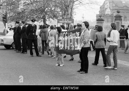 Protest bei den Eurovision Song Contest in Dublin. Die Demonstration ist zur Unterstützung der H-Block Gefangenen an der Ulster-Labyrinth-Gefängnis. 4. April 1981. Stockfoto