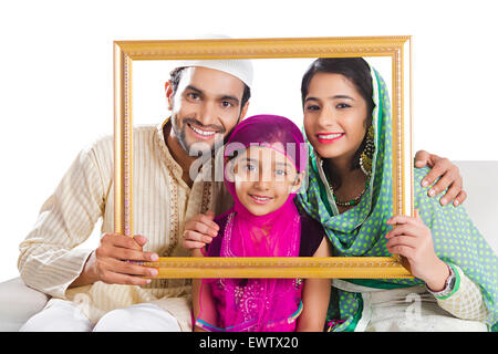 indische muslimische Eltern und Tochter Frame Fotografie Stockfoto