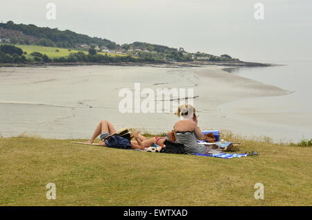 Battery Point, Portishead, UK. 1. Juli 2015. Großbritannien Wetter. Menschen genießen die Hitzewelle in Battery Point in Portshead im Vereinigten Königreich. Bildnachweis: Robert Timoney/Alamy Live-Nachrichten Stockfoto