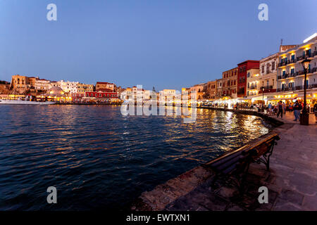 Alten venezianischen Hafen von Chania, Straßen, Twilight, Kreta, griechische Inseln, Griechenland, Europa Stockfoto