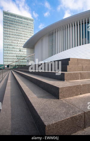 Europa, Luxemburg, Stadt Luxemburg, Philharmonie, Konzerthaus auf dem Kirchbergplateau Architekten Christian de Portzampa Stockfoto