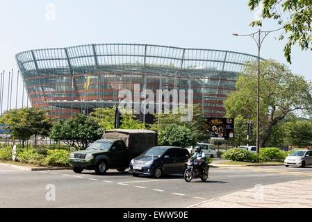 Das in China erbaute Nelum Pokuna Mahinda Rajapaksa Theater ist auch das National Performing Arts Theatre in Nelum Pokuna Mawatha, Stockfoto