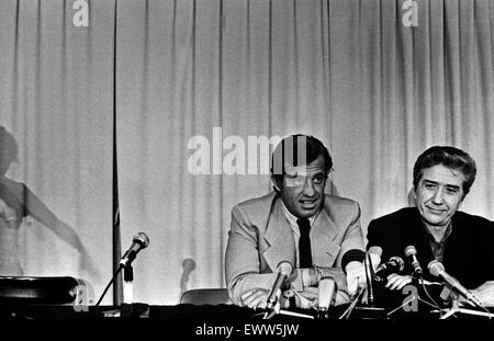 Jean Paul Belmondo Beim Filmfestival in Cannes 1974, Frankreich 1970er Jahre. Jean Paul Belmondo auf dem Cannes Film Festival 1974, Frankreich der 1970er Jahre. Stockfoto