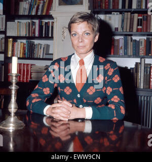 Deutsche Fictitious character Grit Boettcher, Deutschland 1970er Jahre. Die deutsche Schauspielerin Grit Boettcher, Deutschland 1970. 6x6-Dia 90 Stockfoto