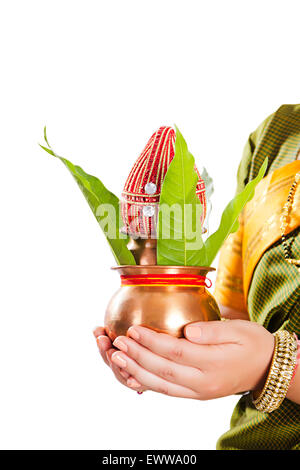 1 Marathi-Indianerin Kalash Anbetung Stockfoto