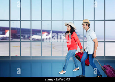 2 indische verheiratete Paar Passagier Flitterwochen Vorbereitung Stockfoto