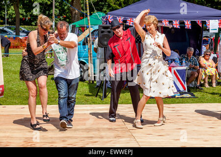 P J-Tanz-Club führen Sie an der jährlichen Nutley Village Fete, Nutley, Sussex, UK Stockfoto