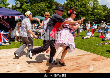 P J-Tanz-Club führen Sie an der jährlichen Nutley Village Fete, Nutley, Sussex, UK Stockfoto