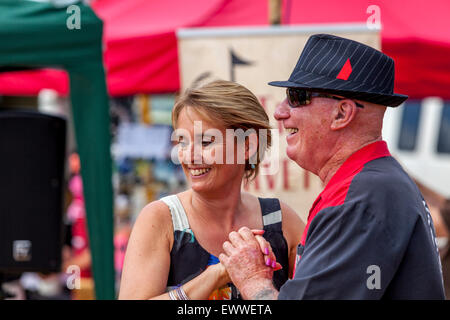 P J-Tanz-Club führen Sie an der jährlichen Nutley Village Fete, Nutley, Sussex, UK Stockfoto