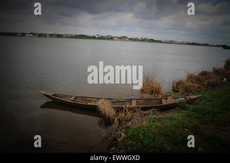 Fishman am Lake View River Stockfoto