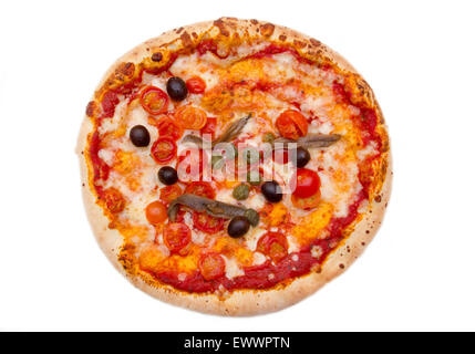 Pizza mit Sardellen und Oliven auf weißem Hintergrund Draufsicht Stockfoto