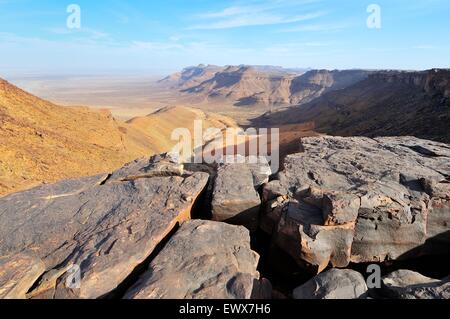 Berglandschaft an Amogjar übergeben, Atar, Adrar Region, Mauretanien Stockfoto