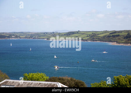 Segelboote in River Fal-Mündung von Pendennis Castle, Falmouth, Cornwall, England, UK Stockfoto