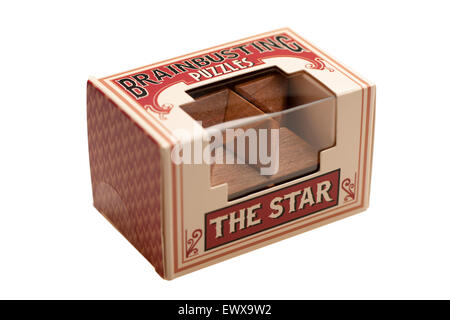 Box beinhaltet Sterne Holzpuzzle Stockfoto