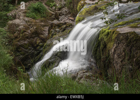 Kaskaden entlang der Aira-Beck Stockfoto