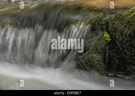 Kaskaden entlang der Aira-Beck Stockfoto