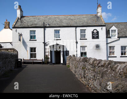 Krone und Anker Kneipe, heilige Insel Lindisfarne, Northumberland, England, UK Stockfoto