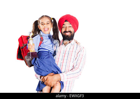 2 indische Punjabi Vater und Schüler Tochter Sieg-Trophäe Stockfoto