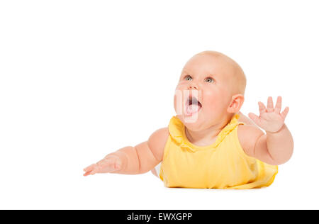 Mollig lachende Baby auf dem Bauch allein Verlegung Stockfoto