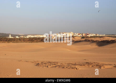 Blick über die Sanddünen von Diabat, die kleine Hippie-Stadt der 60er Jahre, wo Jimi Hendrix, in der Nähe von Essaouira, Marokko blieb Stockfoto