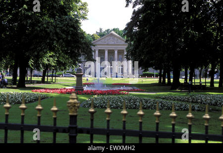 DEU, Deutschland, Aachen, das Casino und die Gärten des Kurortes.  DEU, Deutschland, Aachen, Das Casino Und der Kurpark. Stockfoto