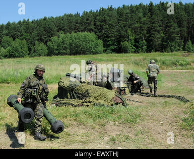 Boletice, Cesky Krumlov Region. 2. Juli 2015. Tobruk Vermächtnis 2015, taktische militärische Übung mit Beteiligung der Tschechischen Republik, Ungarn, Litauen, Slowakei und den Vereinigten Staaten von Amerika, gipfelt mit Kampfschiessen von Flugabwehr-Systeme in Boletice, Region von Český Krumlov, Tschechische Republik, 2. Juli 2015. Bildnachweis: Vaclav Pancer/CTK Foto/Alamy Live-Nachrichten Stockfoto