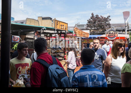 Allgemeine Ansichtsbilder von Camden Lock Lebensmittelmarkt. Stockfoto