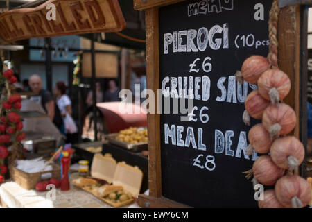 Allgemeine Ansichtsbilder von Camden Lock Lebensmittelmarkt. Stockfoto