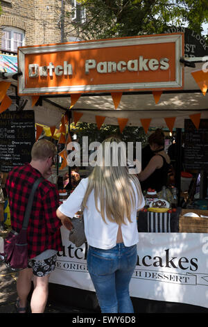 Allgemeine Ansichtsbilder von Camden Lock Lebensmittelmarkt. Stockfoto