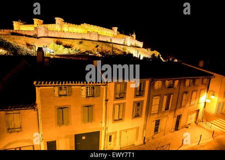 Burg Festung Burgwall Blick in der Nacht vom Balkon Les Florentines Bed And Breakfast / Hotel in Carcassonne, ein schönes für Stockfoto