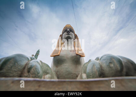 Sphinx montiert in der Nähe der ägyptischen Brücke über den Fluss Fontanka in Sankt Petersburg, Russland Stockfoto