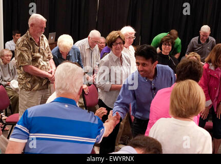 Sioux City, Iowa, USA. 2. Juli 2015. Republikanische Präsidentschaftskandidat Louisiana Gouverneur BOBBY JINDAL spricht bei einem Townhall-treffen in Sioux City, Iowa, Stadtmuseum, Donnerstag, 2. Juli 2015, da er eine Kampagne durch northwest Iowa schwingen lässt. 2. Juli 2015. © Jerry Mennenga/ZUMA Draht/Alamy Live News Bildnachweis: ZUMA Press, Inc./Alamy Live News Stockfoto