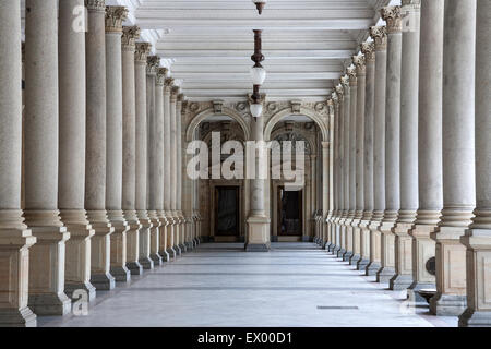 Mühlenkolonnade Portikus, Karlovy Vary, Böhmen, Tschechien Stockfoto