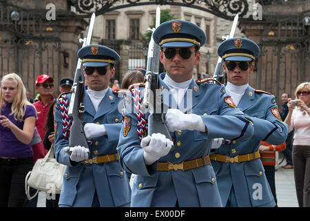 Wachablösung, Hradschin, Prager Burg, Prag, Tschechische Republik Stockfoto
