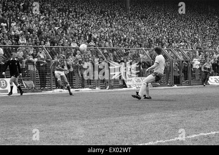 Birmingham 1-0 Leeds Division 2 Spiel, ausgetragen im St. Andrews Stadium. Gewalttätige Szenen am Ende nach Fans strömten auf den Platz. 11. Mai 1985. Stockfoto