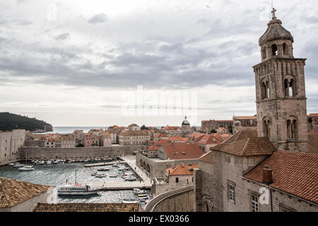 Blick auf die Altstadt, Stadt und Hafen, Dubrovnik, Kroatien Stockfoto