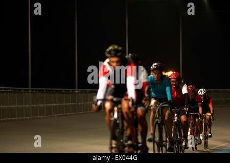 Radfahrer, Radfahren auf der Strecke Velodrom, im freien Stockfoto