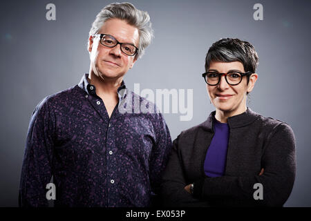 Studioportrait von reifer Geschäftsmann und Frau Stockfoto