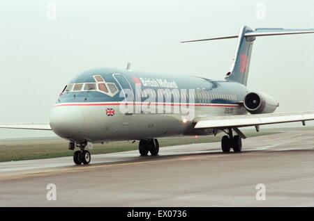 British Midland betrieben einen Festschriften Flug nach Teesside Airport anlässlich seiner letzten DC9 verlassen die Flotte. Auf der Gedenktafel Flug waren Mitglieder der Besatzung des ersten Flugs eine DC9 von Teesside, London und Kapitäne David Roger Wise, und Stockfoto