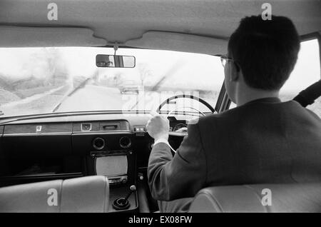 Triumph 2000 Automobile, Probefahrt, Reading Berkshire, 16. Februar 1968. Stockfoto