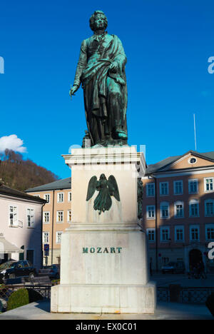 Mozart-Statue, Mozartplatz, Altstadt, Altstadt, Salzburg, Österreich Stockfoto