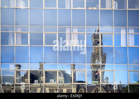 Fenster Reflexionen, Bradford, Yorkshire, England Stockfoto