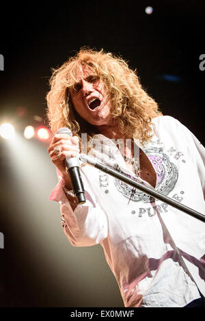 Toronto, Ontario, Kanada. 2. Juli 2015. Sänger DAVID COVERDALE Rockband "Whitesnake" führt eine Show im Casino Rama. © Igor Vidyashev/ZUMA Draht/Alamy Live-Nachrichten Stockfoto