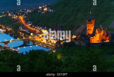 Mosel River und Cochem Kaiserburg Stockfoto