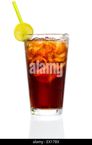 Abbildung des Cuba Libre Cocktail isoliert auf weißem Hintergrund Stockfoto
